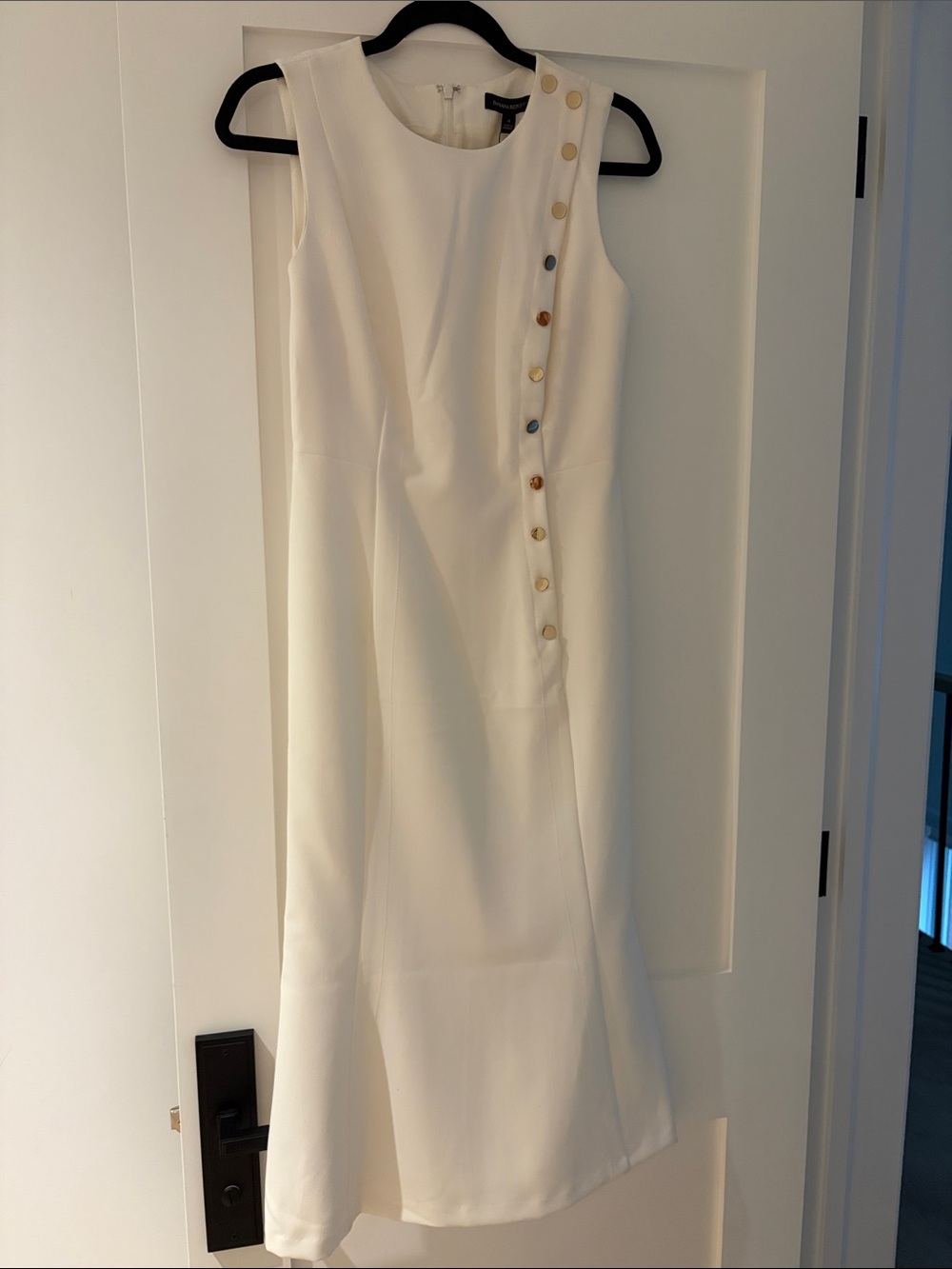 BNWT Banana Republic Sleeveless Cream Button-Accent Dress